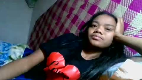 mellinah430167 online show from 07-24-26, 06:50