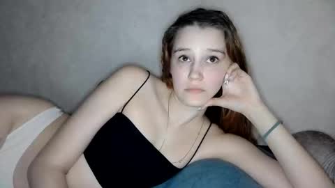 Snapshot of mellisamaxwell chatting on 04-18-26, 05:17 Mellisa online show from 04-18-26, 05:17