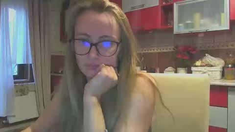 Melly online show from 01-09-25, 08:24