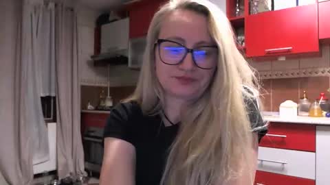 Melly online show from 02-22-26, 01:29