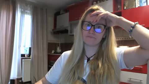 Melly online show from 05-05-26, 05:15