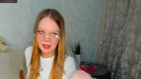 MelMooon online show from 02-03-25, 05:03