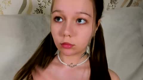 Snapshot of melmooon chatting on 02-14-26, 09:44 MelMooon online show from 02-14-26, 09:44