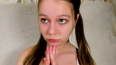 Snapshot of melmooon chatting on 02-15-26, 08:16 MelMooon online show from 02-15-26, 08:16
