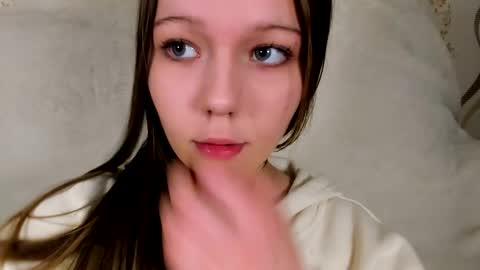 Snapshot of melmooon chatting on 02-21-26, 06:09 MelMooon online show from 02-21-26, 06:09