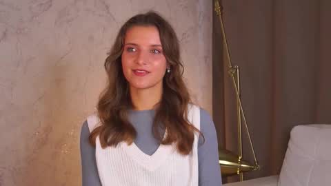 Nancy online show from 09-15-25, 06:35