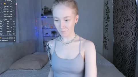 Snapshot of melodievejar chatting on 03-18-26, 04:26 melodievejar online show from 03-18-26, 04:26
