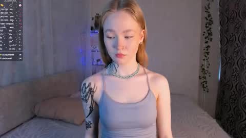 Snapshot of melodievejar chatting on 03-20-26, 04:17 melodievejar online show from 03-20-26, 04:17