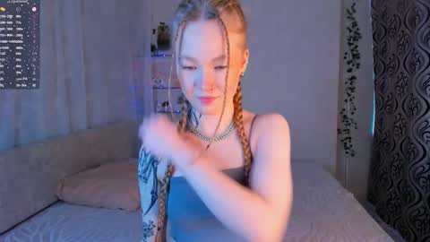 Snapshot of melodievejar chatting on 03-24-26, 04:06 melodievejar online show from 03-24-26, 04:06