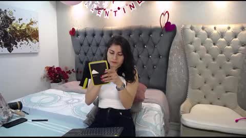 Melodi online show from 02-18-25, 01:00