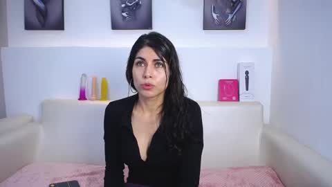 Melodi online show from 10-21-25, 01:01