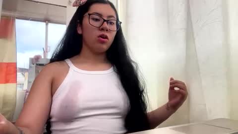 Mell  online show from 11-10-25, 01:54