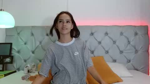 Luisa Castro online show from 10-08-25, 02:04