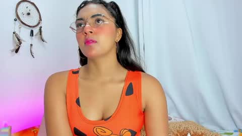 Snapshot of melodymoore_ chatting on 05-15-26, 10:39 Melody online show from 05-15-26, 10:39