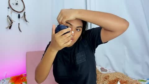 Snapshot of melodymoore_ chatting on 05-16-26, 06:50 Melody online show from 05-16-26, 06:50