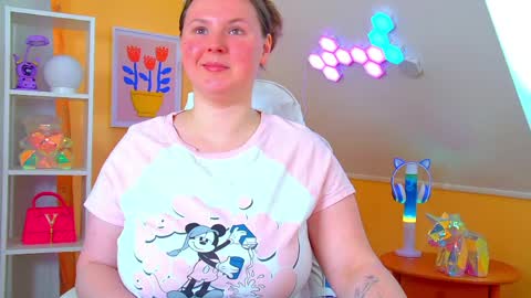 Melody online show from 04-22-26, 06:38