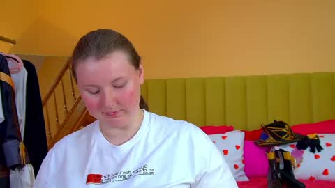 Melody online show from 04-25-26, 07:33