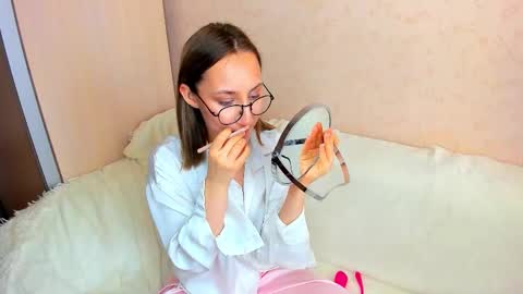 Kaylie online show from 10-26-25, 05:02