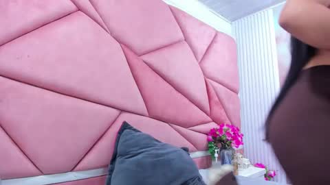 Melodysmithass online show from 03-20-26, 02:27