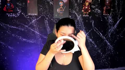 Snapshot of melodysnow chatting on 10-19-25, 08:42 melodysnow online show from 10-19-25, 08:42