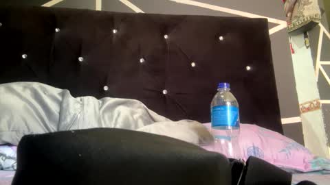 Snapshot of melodysnow chatting on 12-02-25, 06:14 melodysnow online show from 12-02-25, 06:14