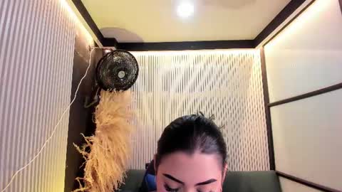 Snapshot of melodysnow chatting on 06-15-26, 07:49 melodysnow online show from 06-15-26, 07:49