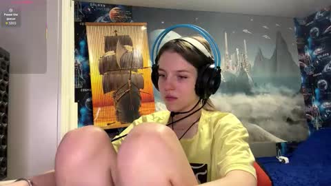 Hi Im Aria 18 years old online show from 12-15-25, 03:38