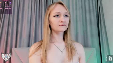 Snapshot of memento_mary chatting on 03-04-25, 03:26 The princess of your dreams online show from 03-04-25, 03:26