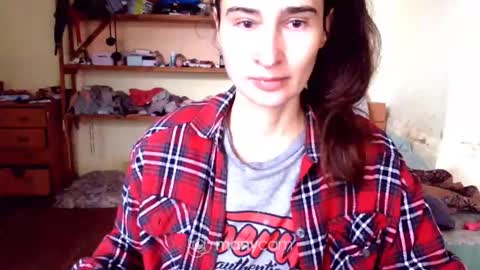 Snapshot of memorningdew chatting on 10-16-25, 05:19 Yummygirl online show from 10-16-25, 05:19