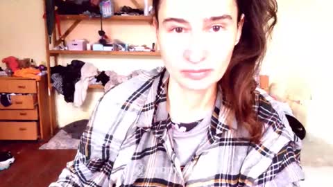 Snapshot of memorningdew chatting on 11-26-25, 08:04 Yummygirl online show from 11-26-25, 08:04