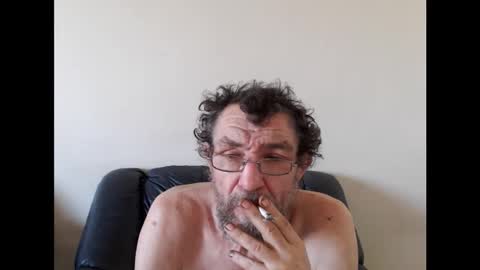 Snapshot of memyself8 chatting on 09-27-25, 10:09 memyself8 online show from 09-27-25, 10:09