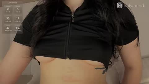 menndi online show from 10-31-25, 10:05