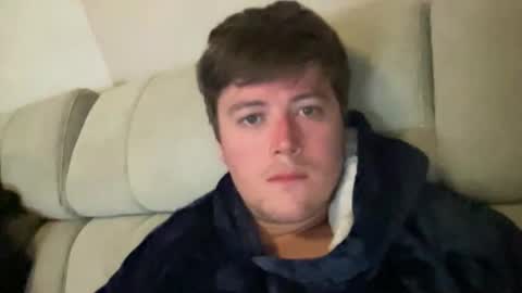 Snapshot of mennon chatting on 05-12-26, 09:56 M N online show from 05-12-26, 09:56