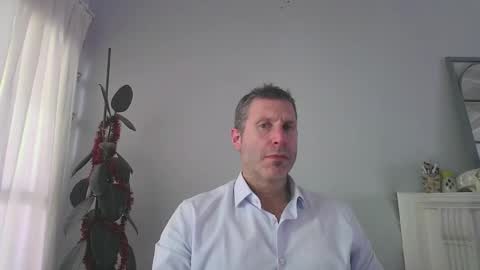 Snapshot of menotista chatting on 12-17-25, 06:58 menotista online show from 12-17-25, 06:58