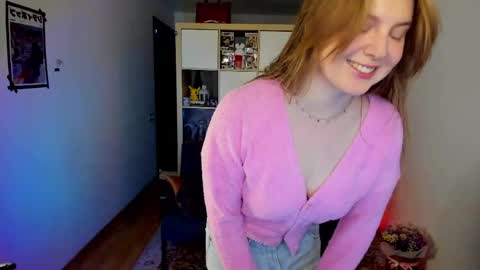 Flora  Next stream November 17th at 6  GMT online show from 05-08-26, 04:51