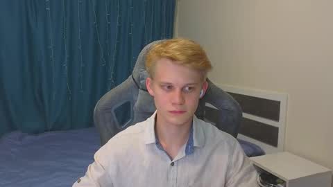 Mickey online show from 10-26-25, 04:13