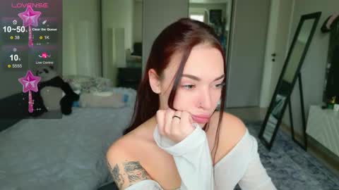 Snapshot of meow_moore chatting on 05-05-26, 05:04 Megan online show from 05-05-26, 05:04