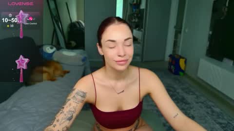 Snapshot of meow_moore chatting on 05-31-26, 07:59 Megan online show from 05-31-26, 07:59