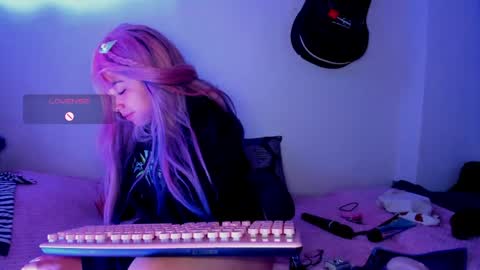 meowmelf online show from 05-04-26, 10:50