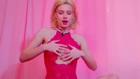 Snapshot of meowthlilu chatting on 03-18-26, 04:15 Lilu online show from 03-18-26, 04:15