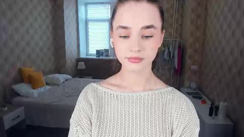 Snapshot of meoww_meows chatting on 10-18-25, 09:10 Julie online show from 10-18-25, 09:10