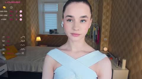 Snapshot of meoww_meows chatting on 10-31-25, 12:06 Julie online show from 10-31-25, 12:06