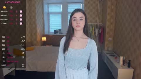 Snapshot of meoww_meows chatting on 11-10-25, 09:41 Julie online show from 11-10-25, 09:41