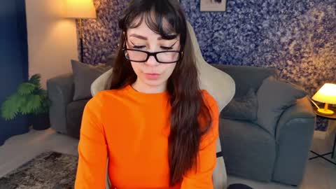 Mia online show from 05-07-26, 05:35