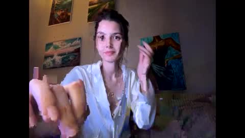 Snapshot of meralynn chatting on 04-02-26, 06:38 LEVA online show from 04-02-26, 06:38