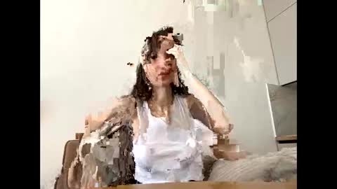 Snapshot of meralynn chatting on 04-12-26, 10:31 LEVA online show from 04-12-26, 10:31