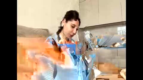 Snapshot of meralynn chatting on 04-15-26, 10:22 LEVA online show from 04-15-26, 10:22