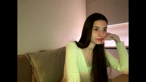 Snapshot of meralynn chatting on 04-20-26, 07:26 LEVA online show from 04-20-26, 07:26