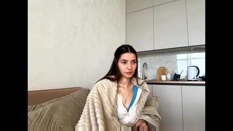Snapshot of meralynn chatting on 04-24-26, 02:08 LEVA online show from 04-24-26, 02:08