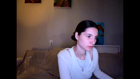 Snapshot of meralynn chatting on 05-01-26, 06:12 LEVA online show from 05-01-26, 06:12